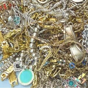 3 LB Big Tangled Jewelry Lot!! tons, and tons of silver and gold chains